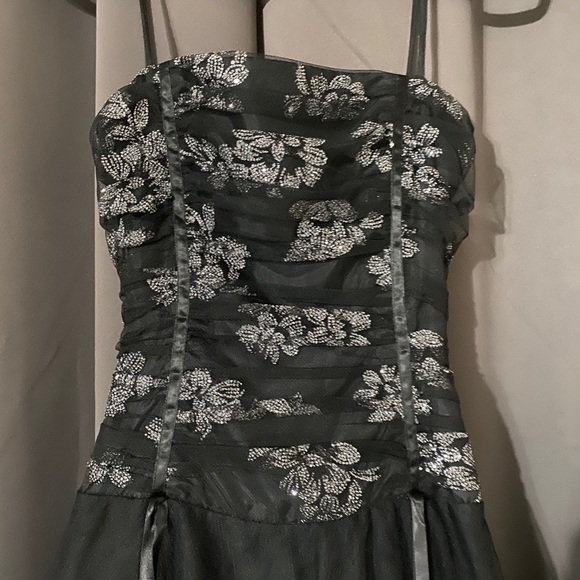 Size 3 Blondie Nites Dress - Picture 2 of 6